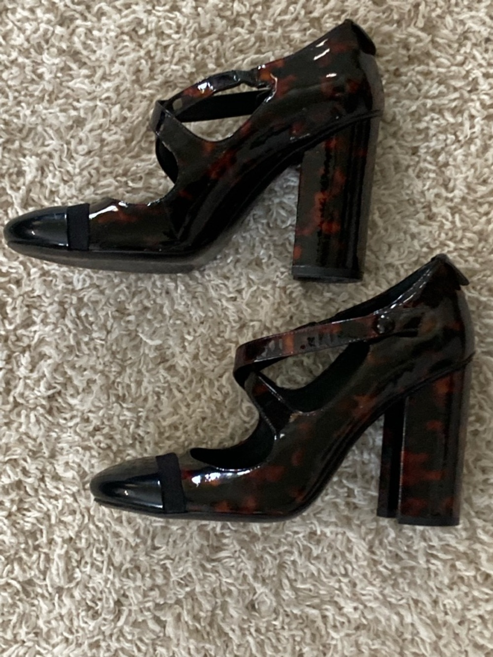 TORY BURCH AMBLE TORTOISE PATENT BLOCK HEEL PUMPS SIZE 8